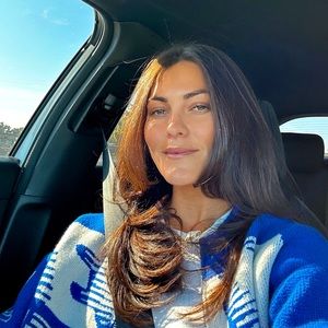 Meet your Posher, Carly